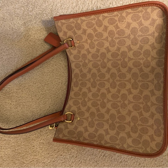 Coach Brown and Tan Shoulder Bag - Picture 1 of 6